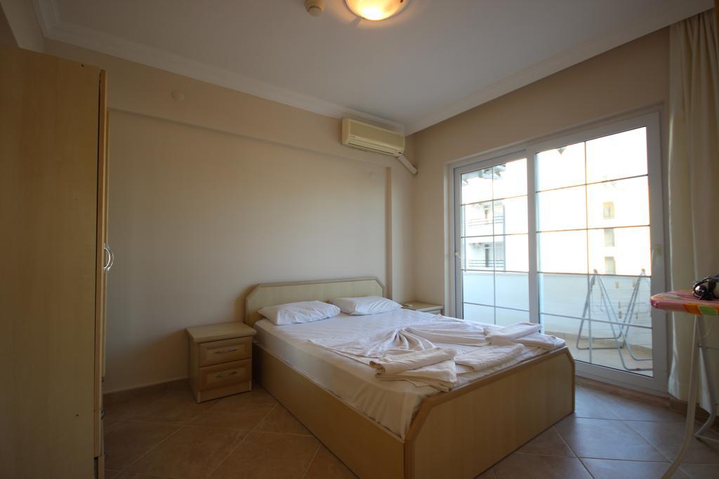 Triton Apartments Didim Room photo
